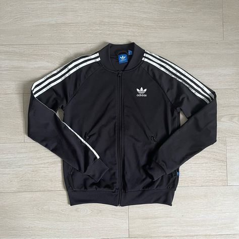 Adidas Black And White Track Jacket. Size Small. Zip Up Jacket. Bought 10+ Years Ago But Never Worn. Nwot .The Brand With The 3 Stripes. 100% Polyester Us S. Uk 10. #Streetwear #Athleisure #Sport #90s #Vintage Vintage Adidas Jacket, Streetwear Athleisure, Adidas Jacket Women, Adidas Black And White, Estilo Swag, Black And White Jacket, Varsity Jackets, Adidas Vintage, Adidas Track Jacket