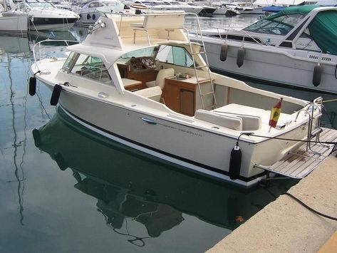 Cruiser Boat, Cuddy Cabin Boat, Bertram Boats, Dream Yacht, Cabin Cruiser Boat, Yatch Boat, Fishing Yachts, Power Boats For Sale, Small Yachts