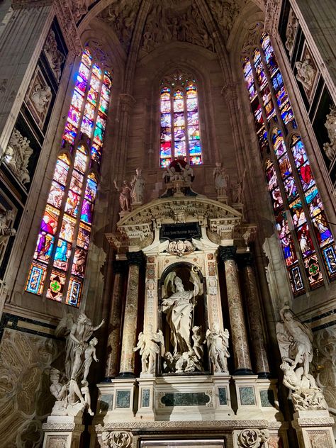 Italia Aesthetic, Duomo Cathedral, Milan Duomo, Milan Cathedral, Perfect Teeth, Models Off Duty, Summer Travel, Italy Travel, Life Is Beautiful