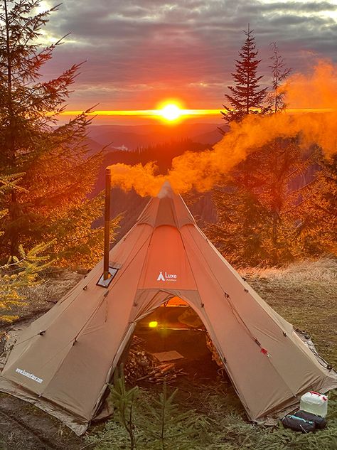 Romantic Tent Camping, Tent Camping Astethic, Winter Tent Camping, Hot Tent Camping, Tent Camping Aesthetic Night, Teepee Camping, Diy Dock, Canvas Tent Camping, Backpacking Tents 2 Person