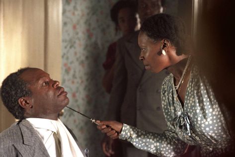 1985: Whoopi Goldberg and Danny Glover in a scene from The Color Purple. The Color Purple Movie, What If Movie, Birth Colors, Danny Glover, Shingle Colors, The Color Purple, Purple Line, Whoopi Goldberg, Black Hollywood