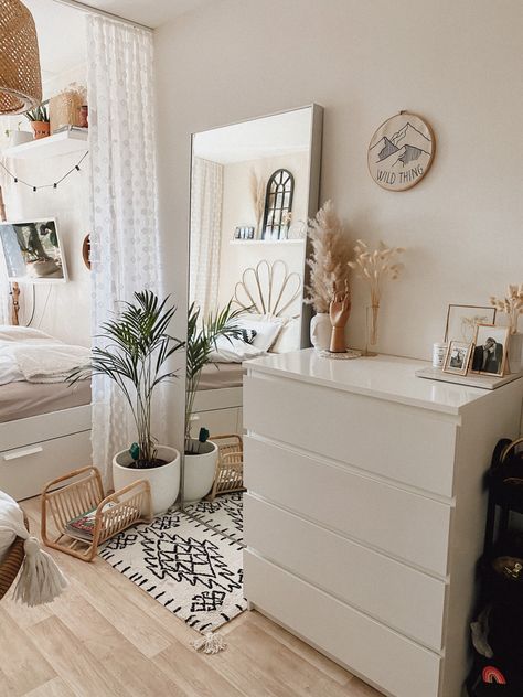 Ikea Simple Bedroom, Bedroom Boho Aesthetic, Ikea Boho Decor, Aesthetic Minamilist Bedroom, Ikea Malm Living Room, Malm Decor Ideas, Ikea Interior Ideas, Ikea Boho Bedroom Ideas, Boho Bedroom Ikea