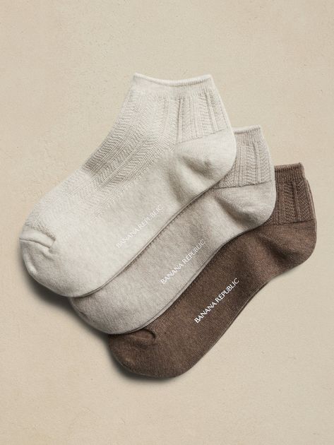 Ultra comfortable, these textured socks are crafted with a fine cotton that sits at the ankle for a subtle pop that peeks above your shoes.  Set of three pairs.  Hits at the ankle. Women’s Ankle Socks, Women’s Socks, Cute Socks Ankle, Textured Socks, Texture Socks, Aesthetic Socks, Socks Aesthetic, Ankle Sock, Ankle Socks Women