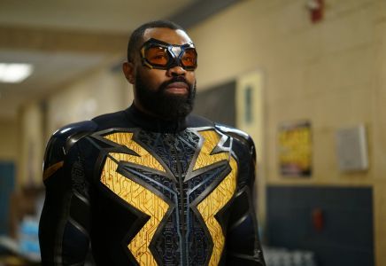 Black Lighting 4x02 Review - Tires Still Spinning | Batman News Black Lightning Tv Show, Black Lightning Static Shock, Cress Williams, James Remar, Crisis On Infinite Earths, Supergirl 2015, China Anne Mcclain, Promotional Photos, Dc Legends Of Tomorrow