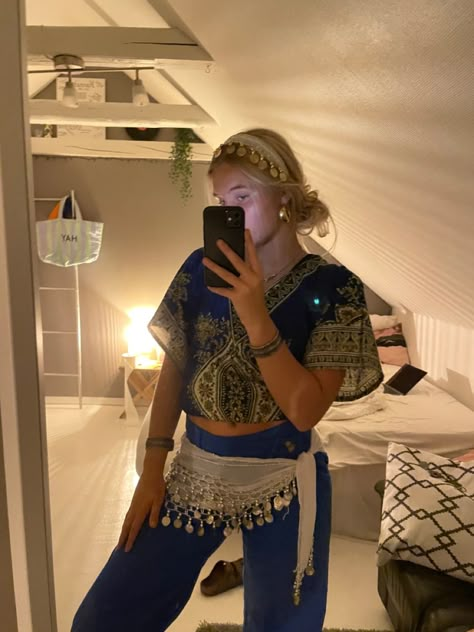 Arabian Night Costume, Arabian Nights Party Outfit, Arabian Nights Party Outfit Women, Outfit Festa, Carnaval Outfits, Arabian Nights Party, Carnaval Outfit, 1001 Nights, Party Outfits Night