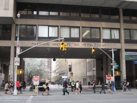 View of campus entrance from across 7th Avenue Fit University, College Vision Board, Fashion Institute Of Technology, Fashion Jobs, Nyc Aesthetic, New York Life, Fashion Institute, Technology Fashion, Fashion Business