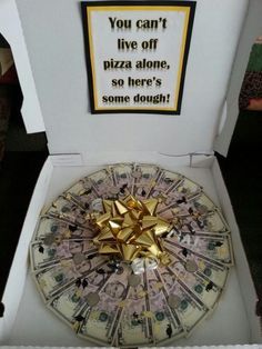 Money pizza I made for my sons graduation. Very easy to make: Shirt Made Out Of Money, Money Wreath, Money Pizza, Wedding Origami, Money Craft, Jordan 16, Christmas Bouquets, Money Birthday, Graduation Money Gifts