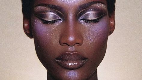 Space Makeup Looks, Makeup Baddie, African Makeup, Look Disco, Space Makeup, Old Makeup, Catty Noir, Star Makeup, Grace Jones