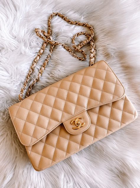 Fashion Jackson Chanel Double Flap Jumbo Beige Clair Beige Chanel Bag, Chanel Bag Classic, Chanel Double Flap, Chanel Classic Flap Bag, Chanel Jumbo, Luxury Bags Collection, Latest Handbags, Mode Chanel, Chanel Flap Bag