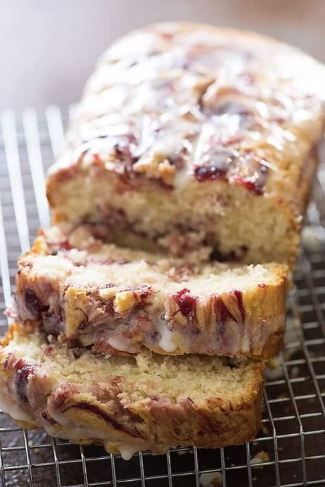 Raspberry Muffin Bread Peanut Butter And Jelly Bars, Raspberry Bread, Jelly Bars, Buns In My Oven, Bread Buns, Slab Pie, Raspberry Muffins, Tea Bread, Baking Bread Recipes