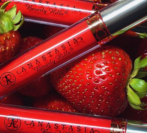 OMG: This new lip color from Anastasia Beverly Hills might just be the red lipstick you've been waiting for Harry Styles Songs Aesthetic, Strawberry Lipstick State Of Mind, Hearts Makeup, Strawberry Lipstick, Lipstick Aesthetic, Songs Aesthetic, Harry Styles Songs, Apply Lipstick, Clear Winter