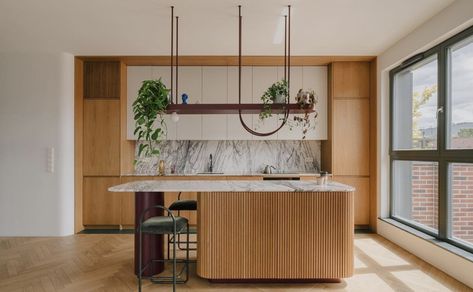 Mid Century Modern Kitchen Design, Best Kitchen Layout, Art Deco Kitchen, U Shaped Kitchen, Design Your Kitchen, Mid Century Modern Kitchen, Kitchen Designs Layout, Mid Century Kitchen, Kitchen Island Design