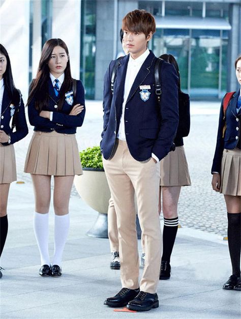 Lee Min Ho Dramas, Lee Min Ho Kdrama, Korean Suit, Chaleco Casual, Lee Min Ho Photos, School Uniform Fashion, School Uniform Outfits, Elegant Jacket, Kim Woo Bin