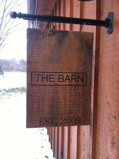 Plan Garage, Barn Signs, Barn Wood Signs, Farm Signs, Wood Post, Diy Barn Door, Farm Shop, Address Sign, Metal Buildings