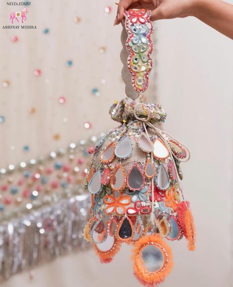 Mirror Tassels, Tassels Fashion Clothing, Abhinav Mishra, Diy Bags No Sew, Purse Decorations, Hand Beaded Bag, Purse Collection, Diy Fabric Jewellery, Handmade Fabric Bags