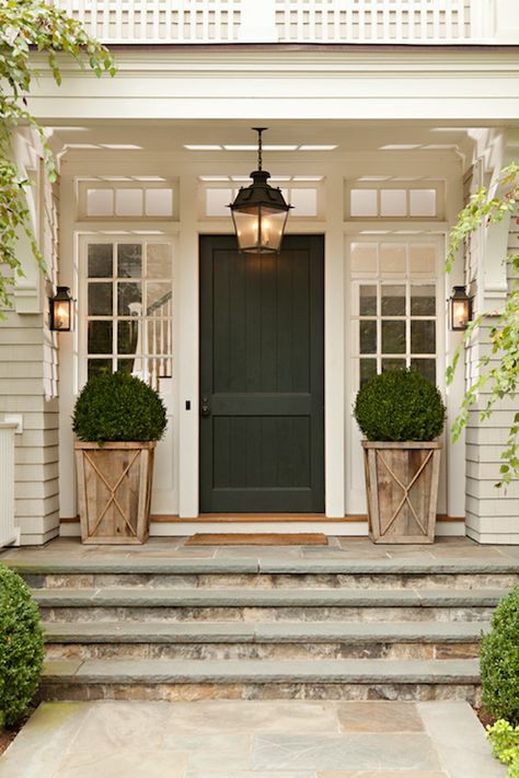 Flagstone Steps - Transitional - home exterior - Thornton Designs Front Door Plants, Front Porch Garden, Front Door Steps, Front Porch Steps, Front Porch Planters, Front Stairs, Entry Lighting, Farmhouse Front Door, Porch Planters