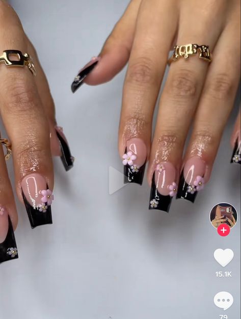 Birthday Acrylic Nails Medium Length, Medium Length Gel Nail Designs, Medium Acrylic Nails Y2k, Medium Size Nails Acrylic Black, Mid Short Nails Ideas, Simple Acrylic Nails Medium Length, Pretty Acrylic Nails Medium Length, Y2k Nails Mid Length, Cute Acrylic Nails Medium Length Square