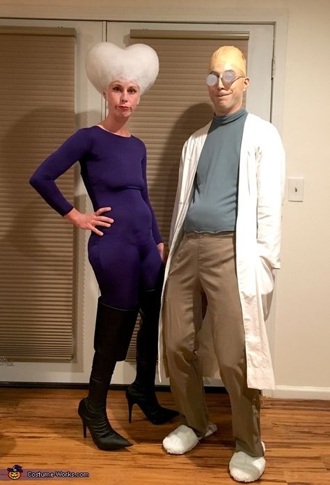 Presenting Professor Farnsworth (Kaveh) and Mom (Froggi), from Futurama! I had so much fun crafting these costumes, to look as much as possible like the actual characters from Matt Groening's cartoon series. Here's a little about the costume-making process: Professor Farnsworth Lab coat - Cartoon Farnsworth's lab coat... Professor Farnsworth, Easy Diy Couples Costumes, Mom Costume, 2017 Halloween Costumes, Mom Halloween Costumes, Funny Couple Costumes, Mom Costumes, Diy Couples Costumes, Best Couples Costumes