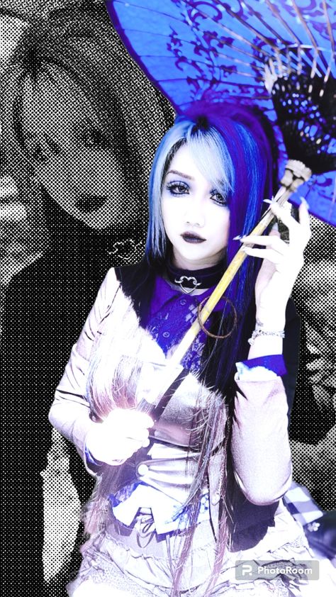 Vkei, jfashion, gothic, Chinese fashion, douyin, visual Kei, visual Kei outfit ideas, mana sama, malice mizer, bat belt, lolita, vkei fashion ideas, long vkei hair, female vkei hair, vkei makeup Vkei Fashion Aesthetic, Visual Kei Fashion Outfits, V Kei Outfits, Vkei Make Up, Visual Kei Outfit Ideas, Vkei Haircut, Vkei Outfits, Vkei Hair, Bat Belt