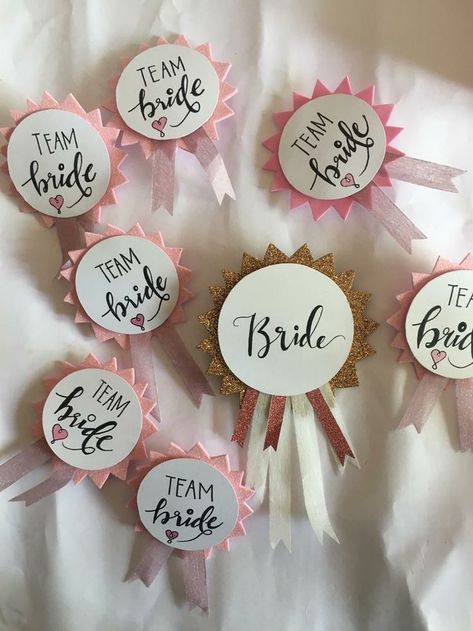 Bridal Props Ideas, Bride To Be Diy Decorations, Bride To Be Items, Bride To Be Props Diy, Bridal Shower Props Ideas, Shadi Props Ideas, Bachelorette Decor Ideas Diy, Bride To Be Accessories, Bachelorette Party Ideas Decorations Diy