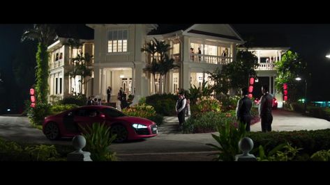 AWESOME HOUSE  IN THE MOVIE "CRAZY RICH ASIANS" Crazy Rich Asians House, Crazy Rich Asians Aesthetic, Singapore House, Asian House, Grandmother House, Young House, Crazy Rich Asians, Crazy Rich, Asian Homes