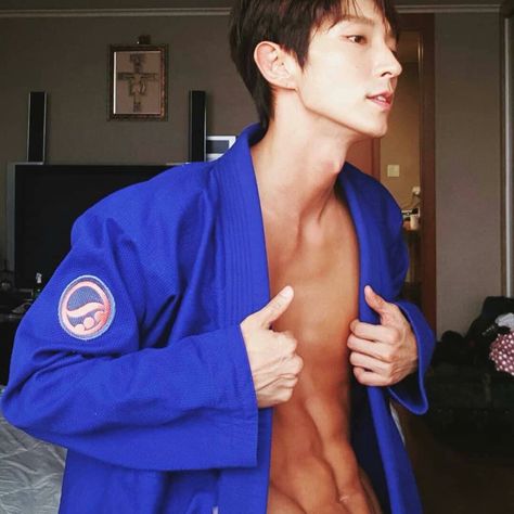 Lee Joon Gi Lee Joon Gi Abs, Lee Joon Gi Wallpaper, Korean Drama Romance, Lee Joongi, Lee Joon Gi, Song Joong, Joon Gi, Lee Jong, Lee Joon