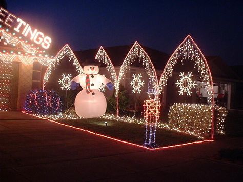 Pvc Outdoor Christmas Decorations, Christmas Hayride, Over The Top Christmas Decor, Gothic Fence, Outdoor Christmas Light Displays, Diy Christmas Yard Decorations, Christmas Outdoors, Outdoor Christmas Decorations Yard, Outdoor Christmas Diy