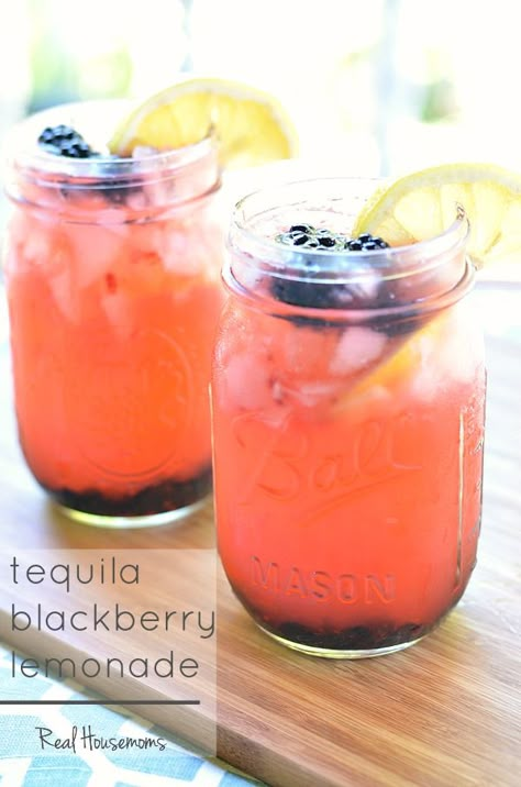 You can make a lot ahead of time and put them in mason jars for your friends to grab at your next barbecue! Blackberry Lemonade, Fresh Drinks, Organic Juice, Celery Juice, Fancy Drinks, Drink Drank Drunk, Tequila Sunrise, Drinks To Try, Juice Recipes