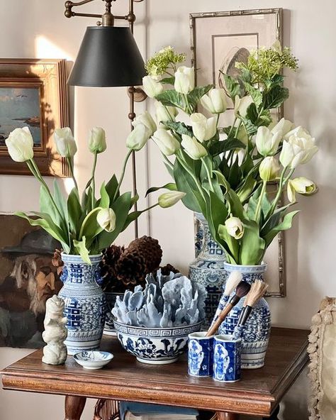 LUXE CURATIONS on Instagram: "We are so happy to have space in our new UES shop to highlight fabulous new finds but our Blue and White Porcelain pieces will always be the heart and soul of our Curated Collections! Visit us at 230 East 83rd street or luxecurations.com 🤍 LUXE" Blue Willow Decor, Japanese Ginger, Chinoiserie Ginger Jars, Pink Ginger, Blue And White Design, White Ginger Jars, Porcelain Blue, Blue And White China, Elegant Sets