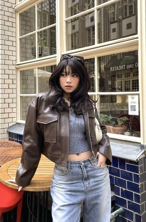 Celebrity! Outfit! Quote! And Aesthetic!, Celebrity Outfit Quote Aesthetic, Art School Outfit, Pinterest Outfits Aesthetic, Leather Jacket Outfits Women, Leather Jacket Outfit Winter, Brown Leather Jacket Outfit, Vacation Makeup, Celebrity Food