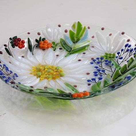 Glass plate with Poppy - Fused glass home decor - Inspire Uplift Fused Flowers, Girls Crafts, Fused Glass Dishes, Fused Glass Wall Art, Fused Glass Bowl, Fused Glass Plates, Glass Fusion Ideas, Fused Glass Artwork, Glass Fusing Projects