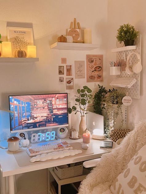 Extremely Tiny Bedroom Ideas, Girly Wfh Setup, Cute Gaming Setup Aesthetic, Cozy Pc Gaming Setup, Aesthetic Monitor Setup, Neutral Gaming Setup, Tiny Closet Office, Cozy Computer Setup, Wall Ideas For Office