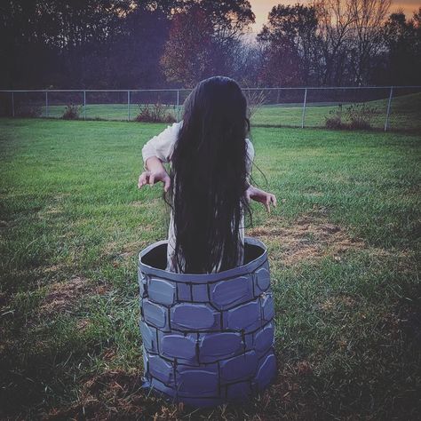 Diy Female Halloween Costumes, The Ring Costume Samara, The Ring Halloween Costume, Samara Morgan Costume, Samara Costume, The Ring Costume, Scary Girl Costumes, Samara The Ring, Horror Female