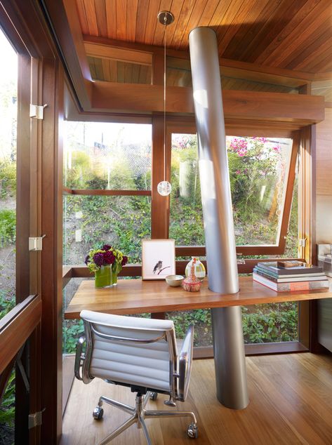 #modern #office #workspace #wood #treehouse #light #green  Photo by Eric Staudenmaier Modern Treehouse, Micro Cabin, Modern Tree House, Luxury Tree Houses, Tree House Designs, Cabin In The Woods, Modern Home Office, Built Ins, House Inspiration