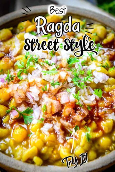 Ragda Chaat Recipe, White Peas Recipe, Ragda Recipe, Peas Recipe Indian, Chat Recipes, Snacky Foods, Chats Recipe, Spicy Curry, Mumbai Street Food