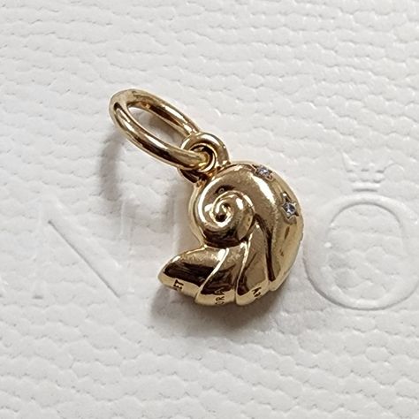 Authentic Pandora Disney The Little Mermaid Enchanted Shell Dangle Charm New Never Used ***Checkout My Other Listings To Bundle For A Private Discount ***Pandora Box Not Included Disney The Little Mermaid, Pandora Gold, Jewelry Pandora, Pandora Disney, Jewelry Lookbook, Dangle Charms, Dream Jewelry, Pandora Jewelry, Little Mermaid