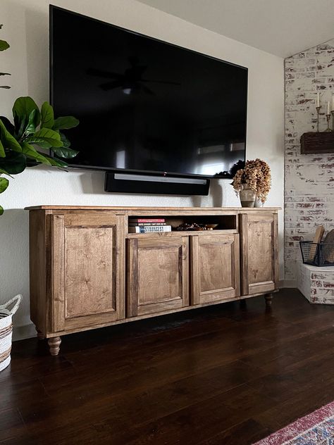 Rustic Tv Stand Ideas, Large Tv Stand Ideas, Diy Wood Tv Stand, Antique Tv Stand Ideas, Modern Farmhouse Tv Console, Refinished Tv Stand, Tv Stands Ideas For Living Room, Tv Console Ideas Living Rooms, Antique Tv Stand