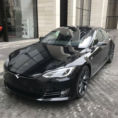 Tesla Model S Black, Model S Tesla, Tesla Model S Plaid, Tesla Car Models, Tesla Roadster, Car Goals, Tesla Car, Tesla Model X, Tesla S