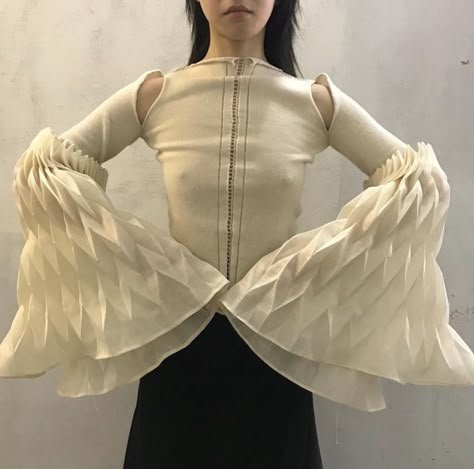 Selfridges London, Archive Fashion, Futuristic Fashion, Mode Inspo, An Angel, School Fashion, Mode Inspiration, Fashion Details, Costume Design