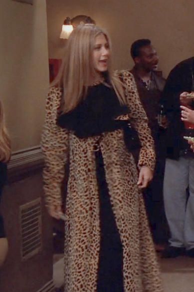 Rachel Green's Best Fashion Moments from Friends | TV Guide Friends Rachel Outfits, 90s Movies Fashion, Rachel Green Friends, Rachel Green Style, Rachel Green Outfits, Jennifer Aniston Hair, Leopard Coat, Tv Show Outfits, Outfit 90s