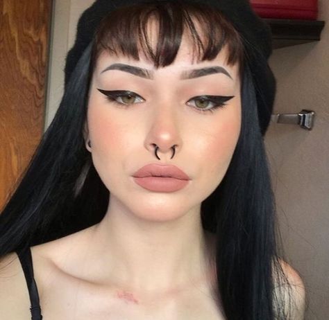 Different Septum Jewelry, Thick Septum Piercing, Septum Peicerings, Septum Stack, Big Septum Piercing, Septum Mustache Piercing, Pincher Septum, Septum Pincher, Small Stretched Septum