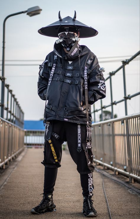 Future Fashion Futuristic, Samurai Outfit, Techwear Mask, Cyberpunk Men, Futuristic Samurai, Coral Springs Florida, Samurai Clothing, Techwear Jacket, Tech Wear