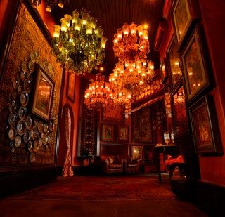 Bollywood Decor, Rajasthani Painting, Sabyasachi Bridal, Sabyasachi Mukherjee, Boutique Designs, Fifa 17, Chandni Chowk, Store Design Boutique, Indian Interiors