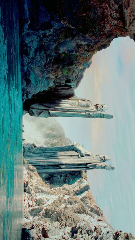 Argonath Wallpaper, Argonath Tattoo, The Argonath, Lord Of The Rings Tattoo, Ancient Kingdom, Lotr Art, Fantasy Places, Beautiful Fantasy Art, Landscape Wallpaper