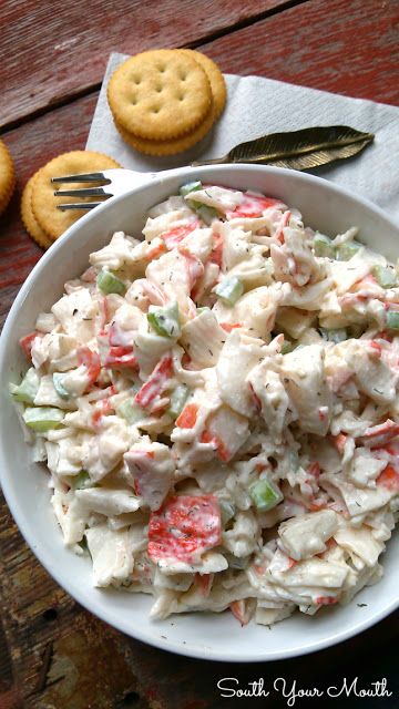 Low Carb Menu, Seafood Salad Pasta, Crab Salad Recipe, Sea Food Salad Recipes, Easy Seafood, Crab Salad, Crab Recipes, Seafood Salad, Hash Browns