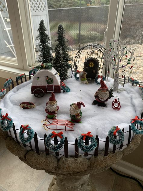 My Christmas Fairy Garden 2020 Winter Fairy Garden Ideas, Christmas Fairy Garden Diy, Winter Fairy Garden, Christmas Fairy Garden, Christmas Styling, Christmas Crib, Garden Winter, Fairy Garden Gnomes, Fairy Garden Designs