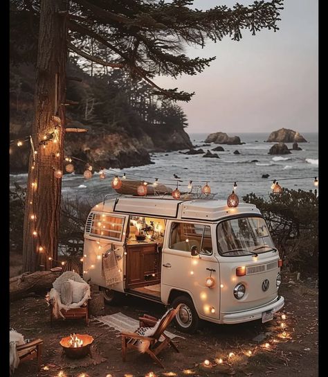 Mountain Cabins, Kombi Home, Campervan Life, Camping Aesthetic, Travel Van, Pretty Landscapes, Cabin Life, Mountain Cabin, Camping Life