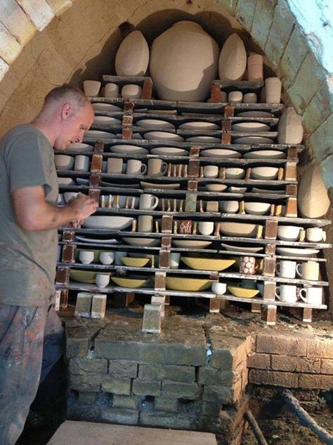 Gary Jackson.  incredible kiln stacking. Big Jars, Pottery Kiln, Wood Kiln, Pottery Form, Diy Wooden Projects, Tanah Liat, Clay Studio, Ceramic Techniques, Fire Art