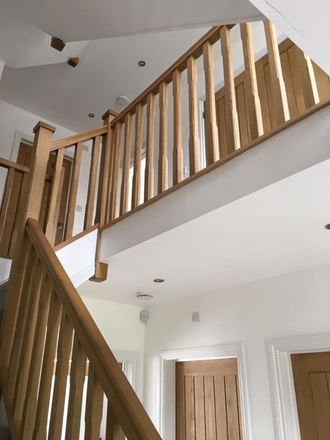 This is a Pine ‪#stairs‬ with Oak Handrails, Oak Chamfer Spindles and Oak Chamfer Newel Posts. Staircase Ideas Oak, Oak Newel Post Staircases, Wooden Spindles Stairs, Wooden Bannister Ideas, Wooden Bannister, Top Of Stairs Landing, Oak Bannister, Staircase Colour, Wooden Banister