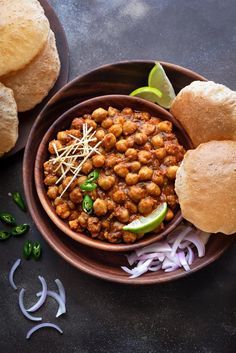 The best ever Instant pot chana Masala or chole recipe is traditional Punjabi recipe made in onion tomato gravy. serve it puri or bhatura and even with rice. #breakfast #indian #recipe #chickpea #curry #instantpot #slowcooker #Punjabi #homemade #pressurecooker #dinner Food Istanbul, Breakfast Indian, Rice Breakfast, Chole Recipe, Kachori Recipe, Indian Food Photography, Punjabi Food, Tomato Gravy, Catering Display